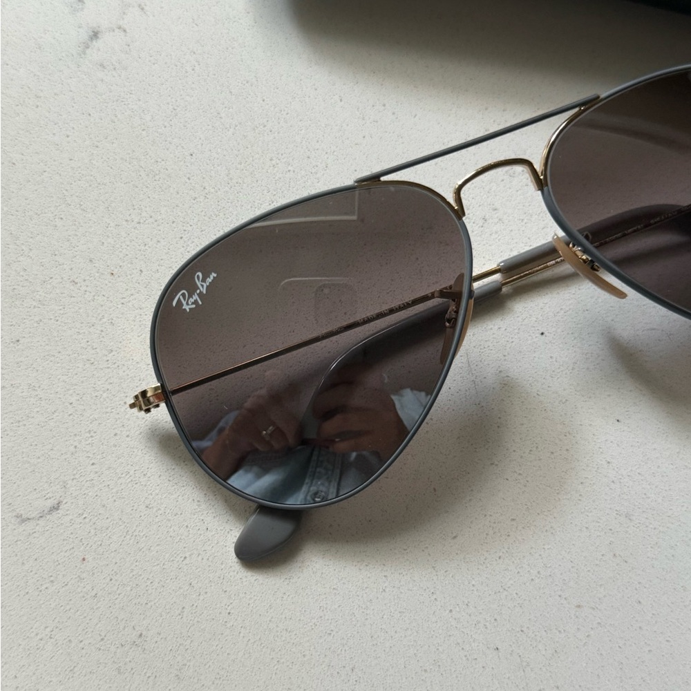 Ray-Ban Aviator Sunglasses with Case - Picture 2 of 4